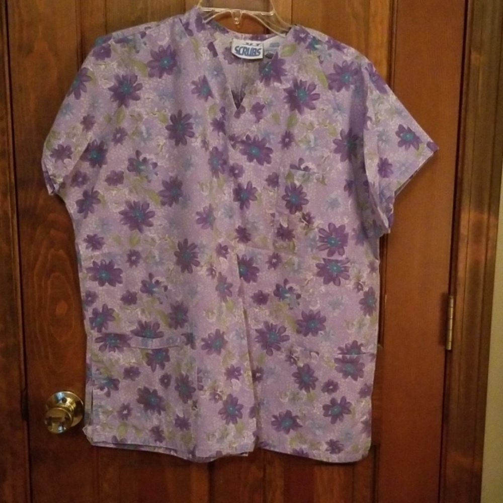 Scrub top